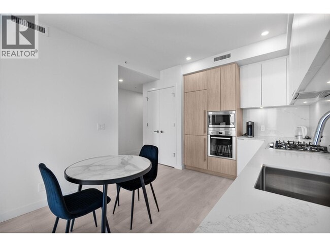 Building Photo - 537 Cottonwood Ave