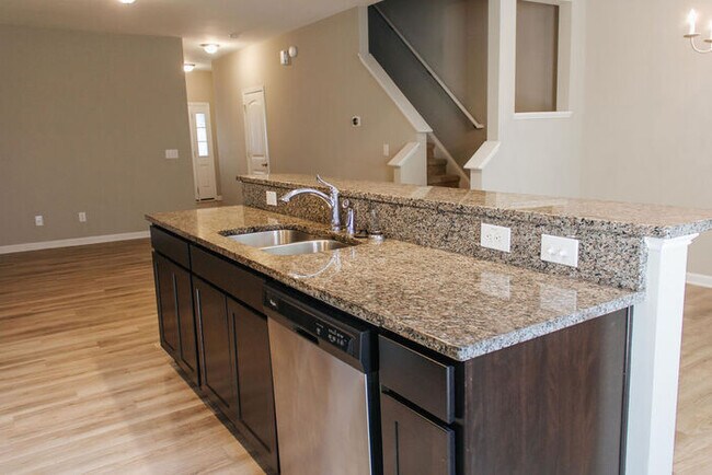 Foto del edificio - ** COMING SOON** Gorgeous Raleigh Townhome...