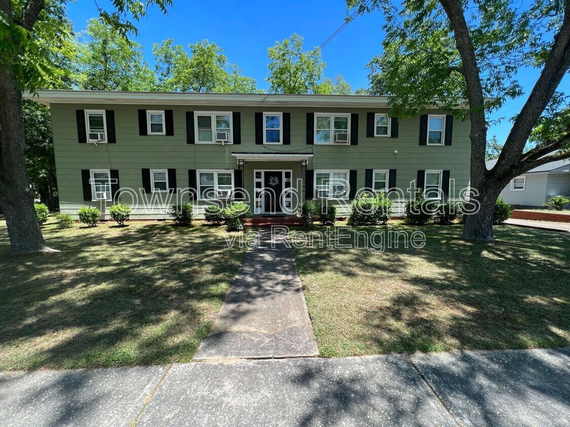 Primary Photo - 1810 Fort Bragg Rd