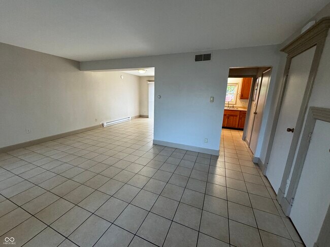 Building Photo - 4847 Mt Vernon Dr
