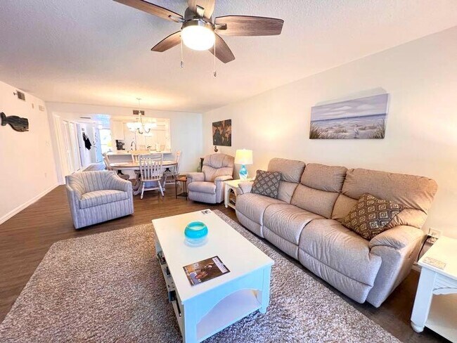 Foto del edificio - 603 Shorewood Dr