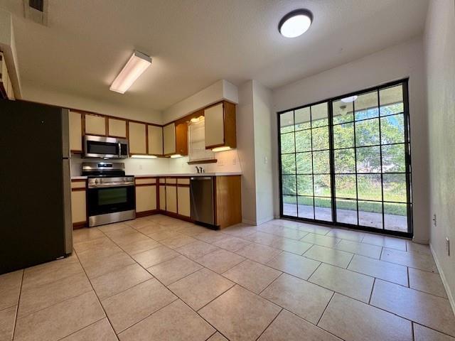 Foto del edificio - 221 Fox Run Pl