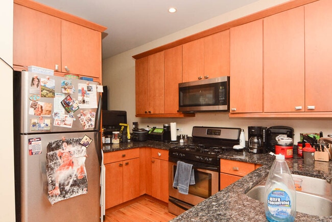 Foto del edificio - 1509 W Wellington Ave