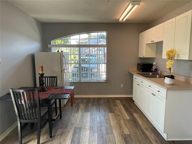 Building Photo - 272 Coco Plum Dr