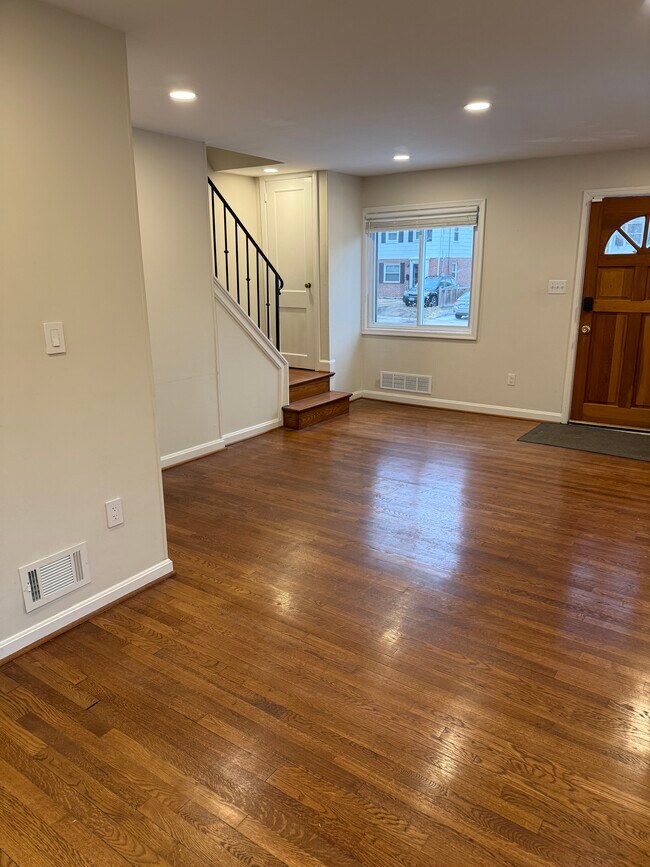 Foto del edificio - 2321 Riverview Terrace