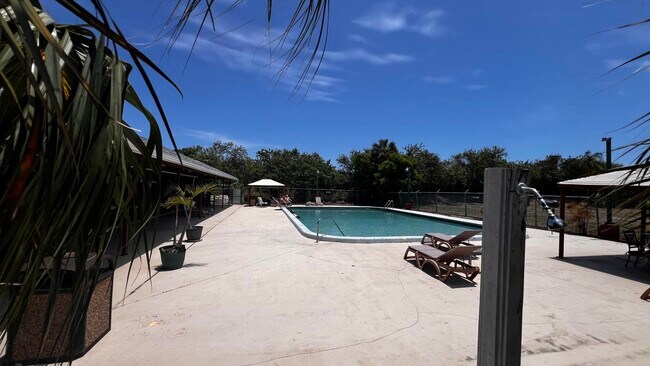 Foto del edificio - 14 Crossings Cir