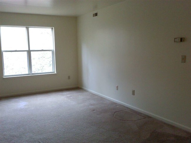 Foto del edificio - 21633 Liberty St
