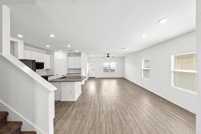 Foto del edificio - Spacious, Stylish, and Designed for the Way You Really Live