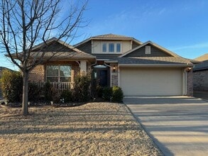 Building Photo - 1007 Eaglerock Ln