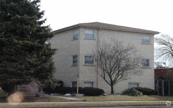 Primary Photo - 9845 S Pulaski Rd