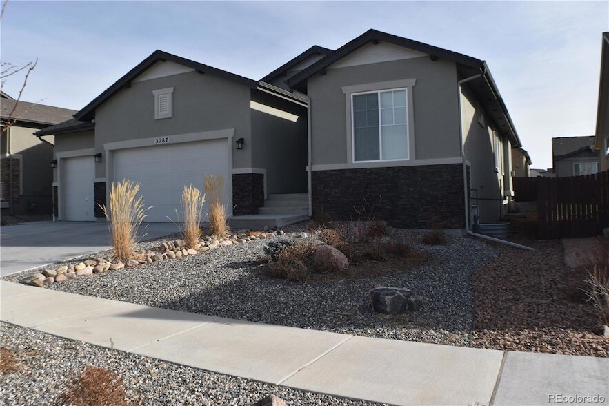 Foto principal - 3287 Golden Meadow Way