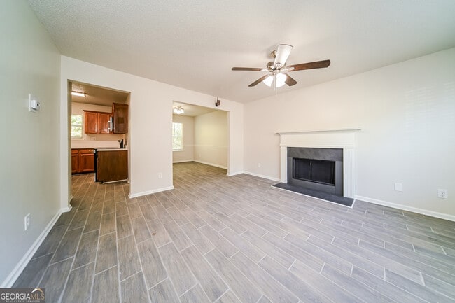 Foto del edificio - 6793 Merrywood Dr