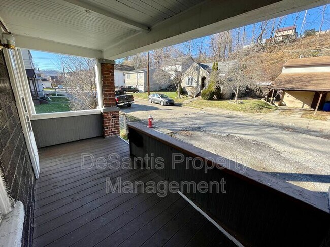 Foto del edificio - 722 E 7th Ave