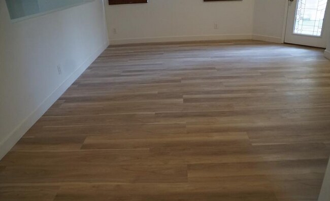 Foto del edificio - 359 Foster Springs Rd