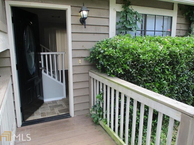 Foto del edificio - 8670 Brandon Hill Ln