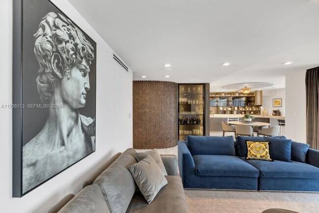 Building Photo - 881 Ocean Dr