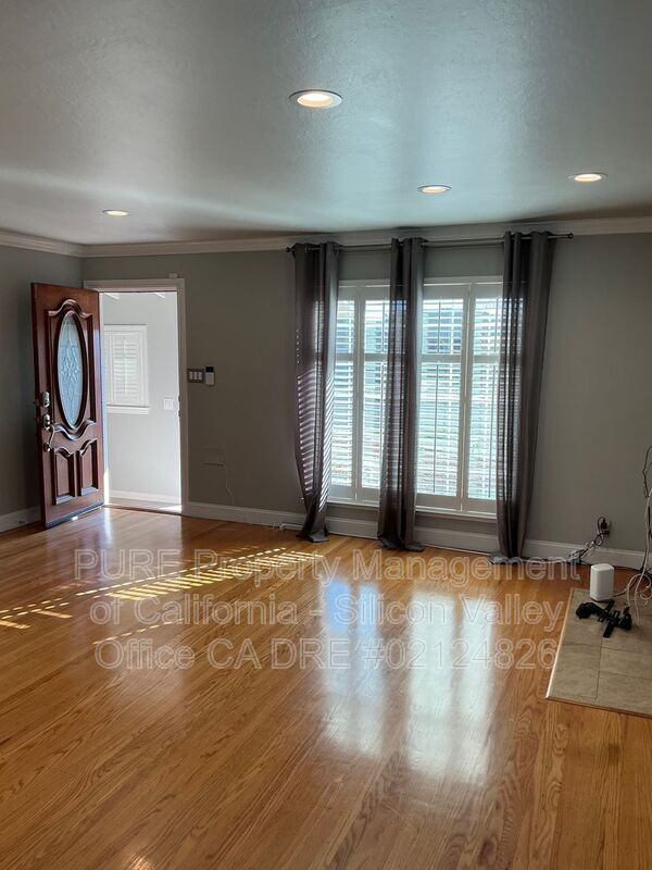 Foto del edificio - 2607 Erskine Ln