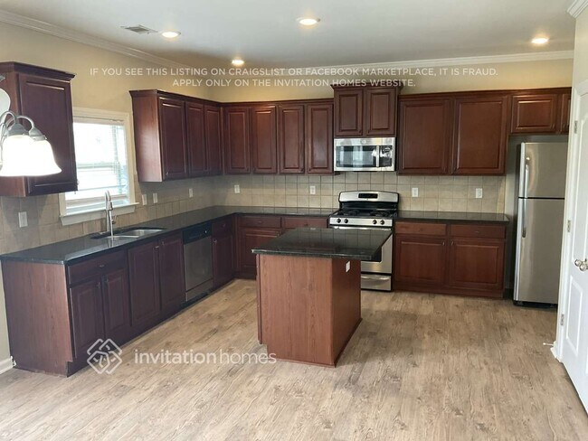 Foto del edificio - 6324 Stonelake Dr SW