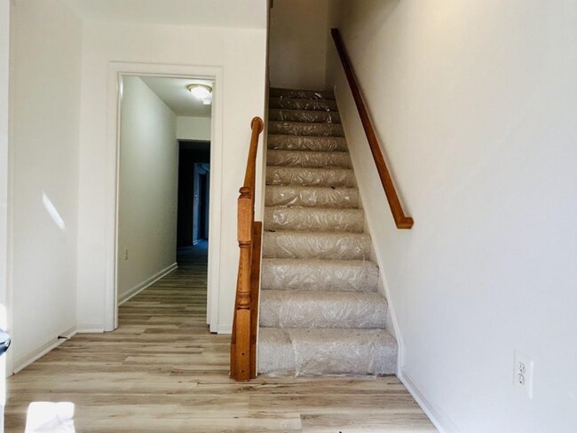 Building Photo - 506 Sparkleberry Terrace NE
