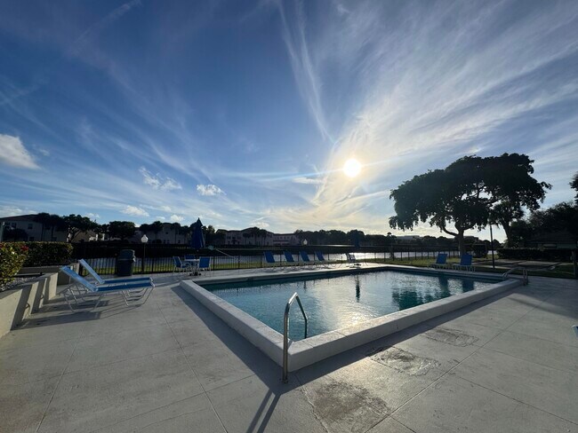 Foto del edificio - 2018 SW 29th Ct