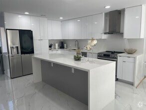 Building Photo - 10383 SW 138th Pl