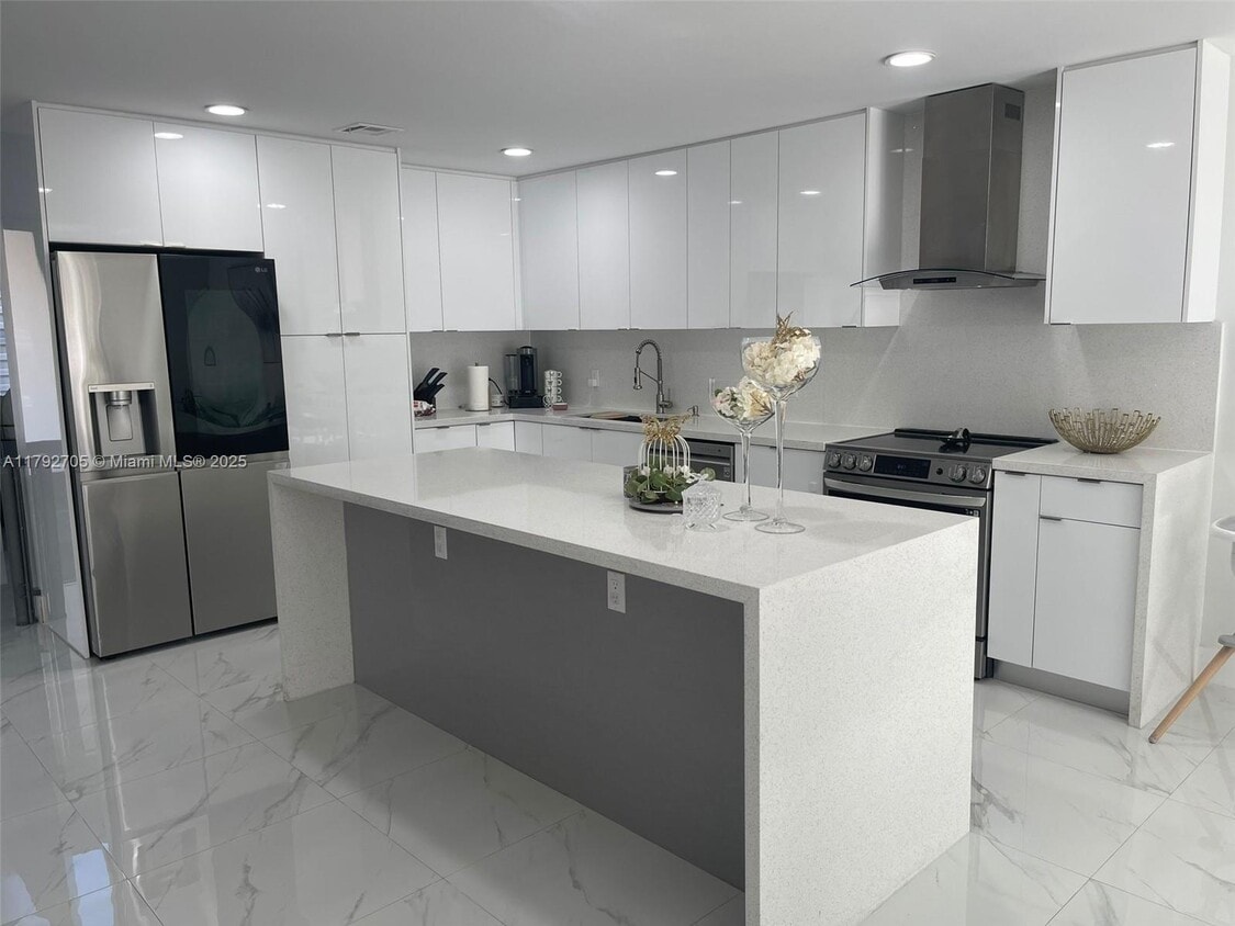Primary Photo - 10383 SW 138th Pl
