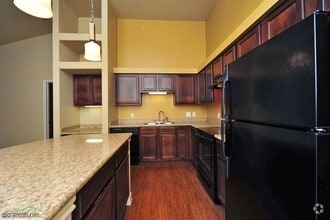 Kitchen - Bella Madera