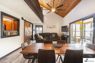Building Photo - 6093 Rojo Rd