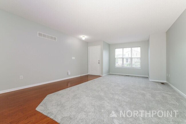 Foto del edificio - 4211 Woodland Ave