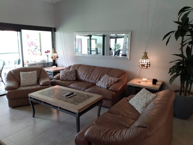 Foto del edificio - 2265 SW 15th St