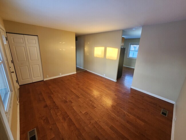 Foto del edificio - 423 Dalhart Ave