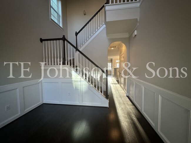 Foto del edificio - Stunning 3 Bedroom 2.5 Bath in Winston Salem