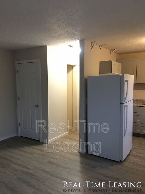 Building Photo - 5848 2nd St NE