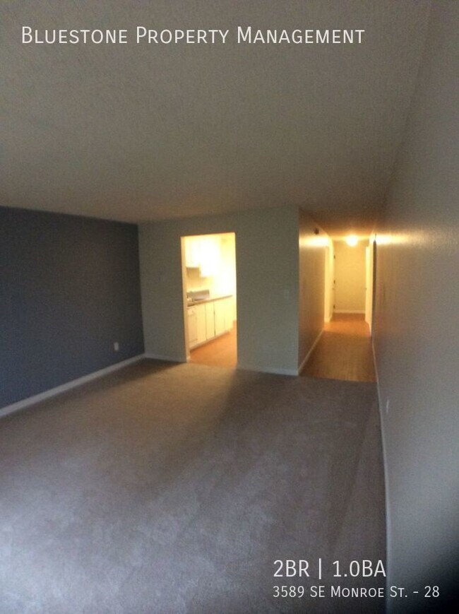 Building Photo - Upper Floor 2 Bedroom/1 Bath with W/D hook...