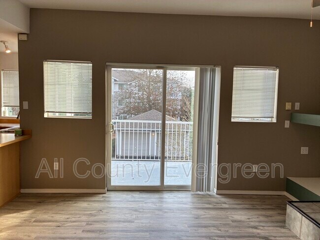 Foto del edificio - 6409 Hazel Ln SE