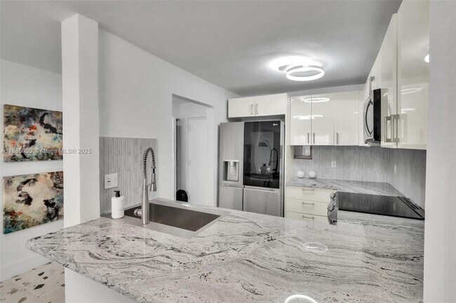 Foto del edificio - 3527 NE 168th St