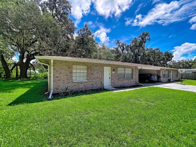 Foto del edificio - 4717 Fernery Ln
