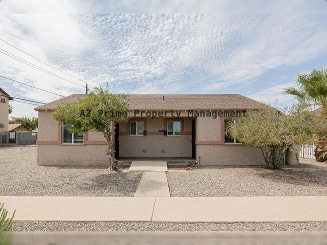 Building Photo - 5521 W Palmaire Ave
