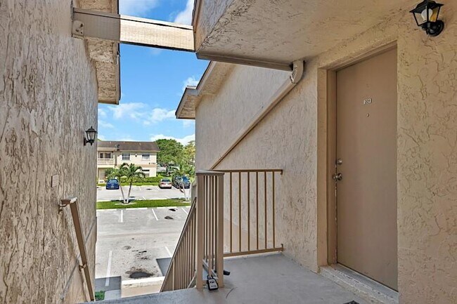 Foto del edificio - 1782 Abbey Rd