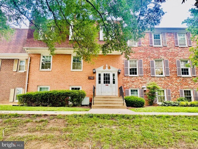 Foto del edificio - 732 Quince Orchard Blvd