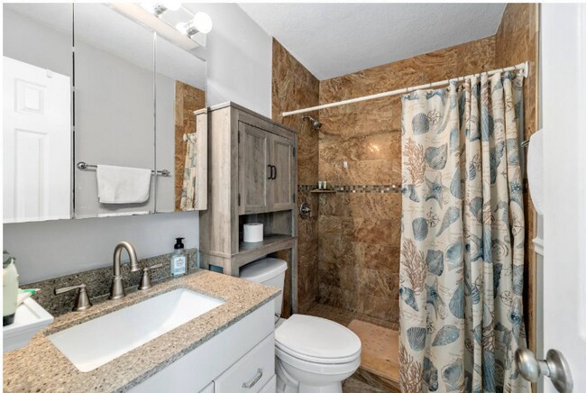 Foto del edificio - 4770 Beach Dr SE
