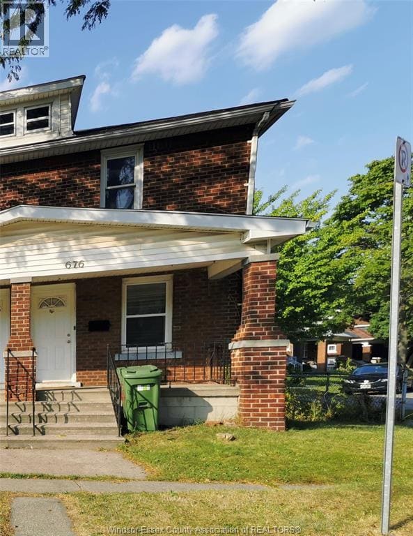 Building Photo - 676 Tournier St