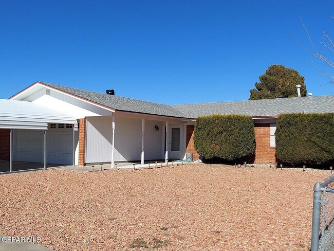 Foto del edificio - 5125 Sweetwater Dr