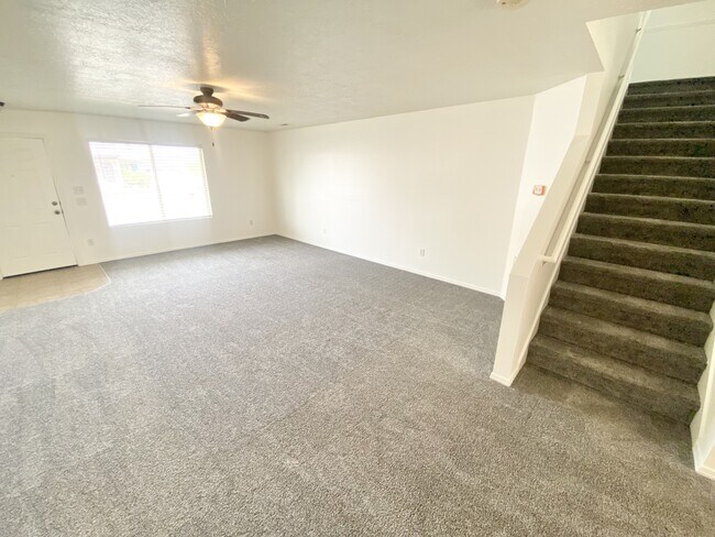 Building Photo - 1243 W 520 S