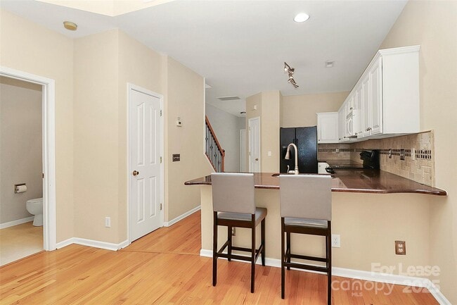 Foto del edificio - 16919 Commons Creek Dr