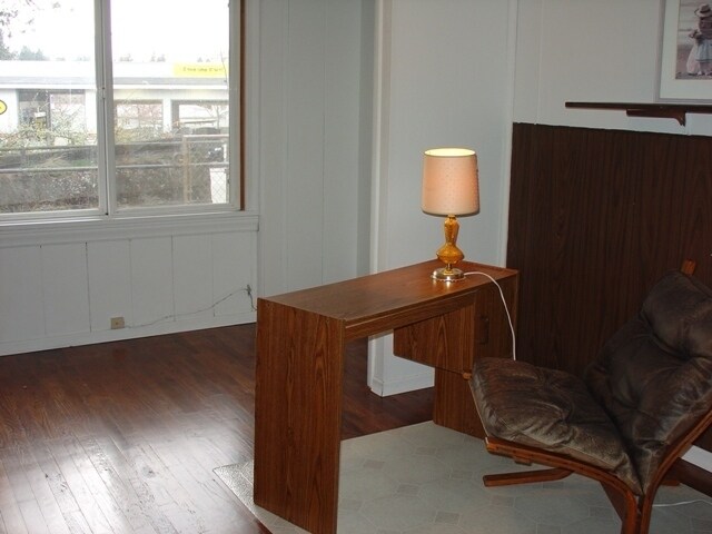 Building Photo - Greenwood Duplex
