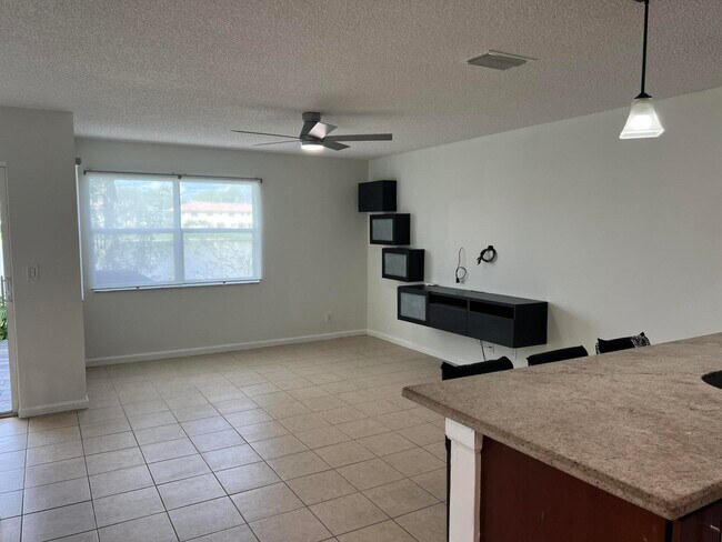 Foto del edificio - 1190 Imperial Lake Rd