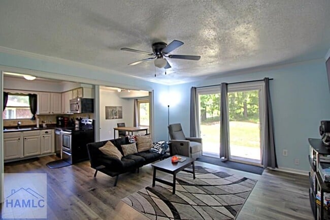 Building Photo - 1062 Kelly Dr