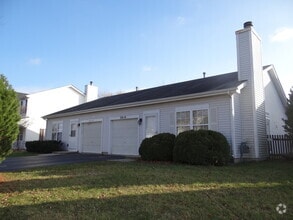 Building Photo - 2818 Alameda Ct