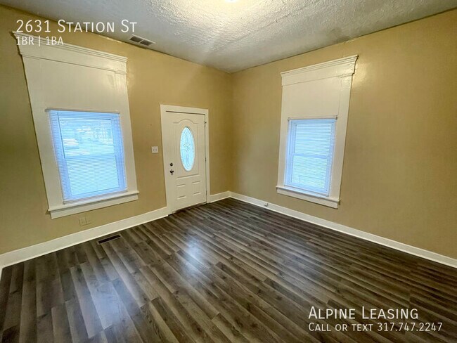 Foto del edificio - 1 Bedroom only 0.2 miles from both Safeway...